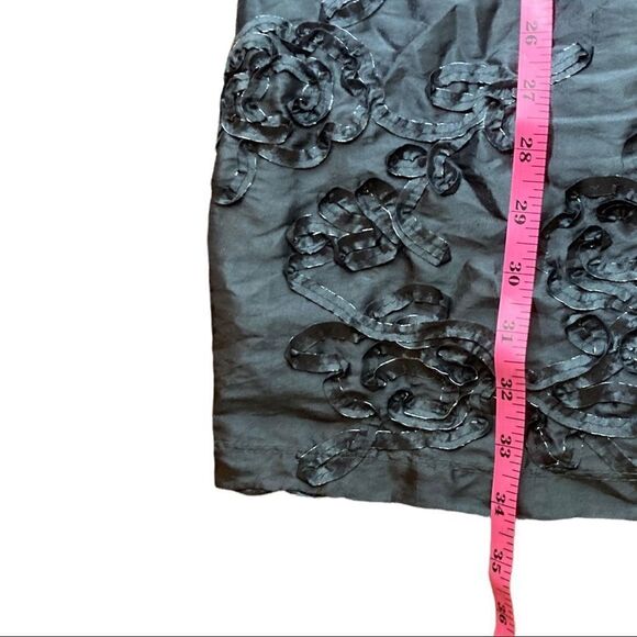 Tiana B Gray Sleeveless V-Neck Dress With Ribbons Embellishments, Size 6 - Picture 6 of 7